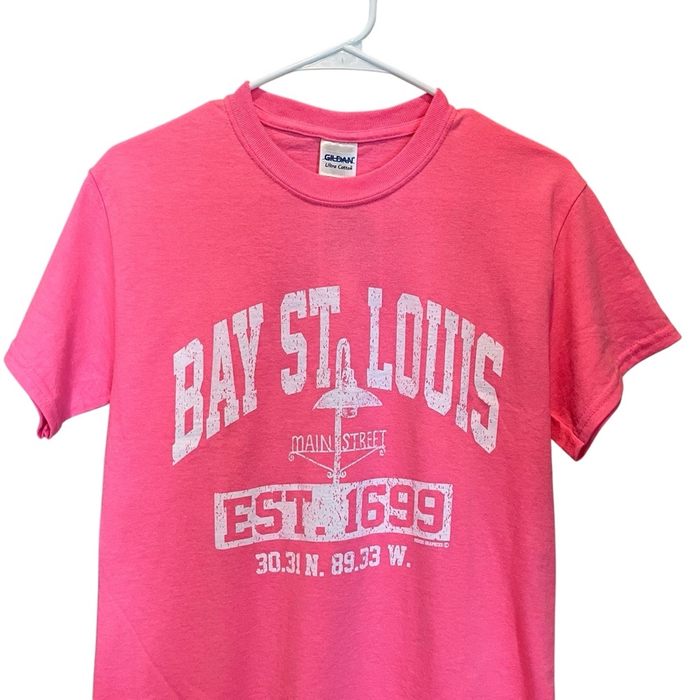 Gildan Vibrant Pink Tee